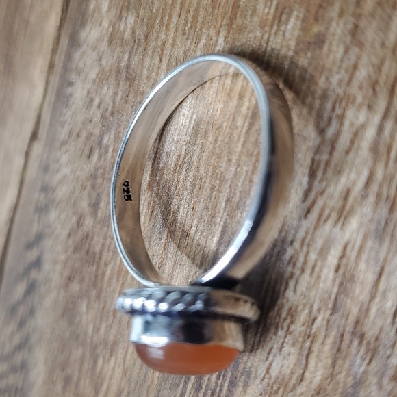 Size 9 R220 red carnelian 925 sterling silver ring - Picture 3 of 3